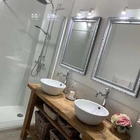 La Flamingo Toute Proche De La *